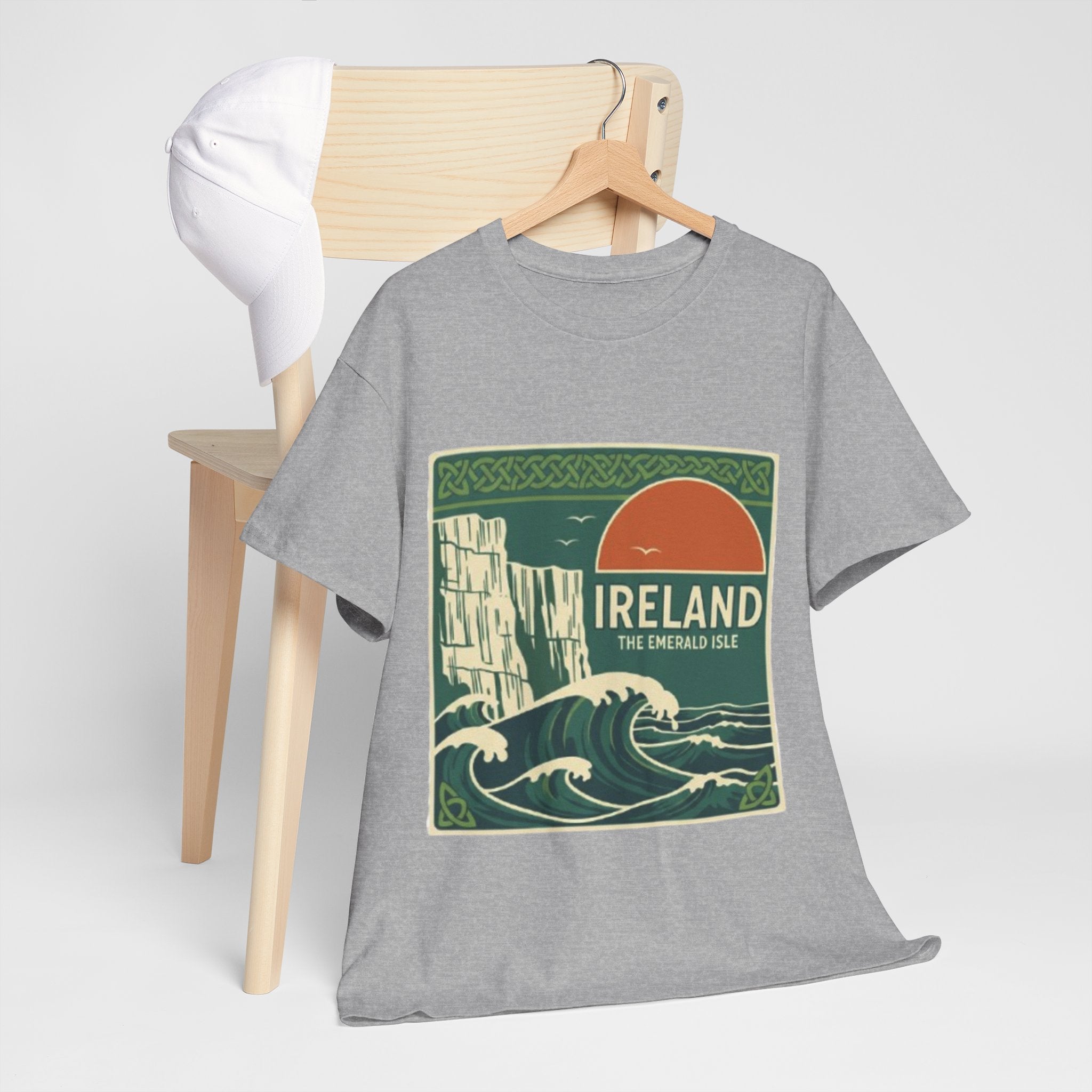 Ireland Vintage Travel Tee — 'Ireland The Emerald Isle' Graphic T‑Shirt