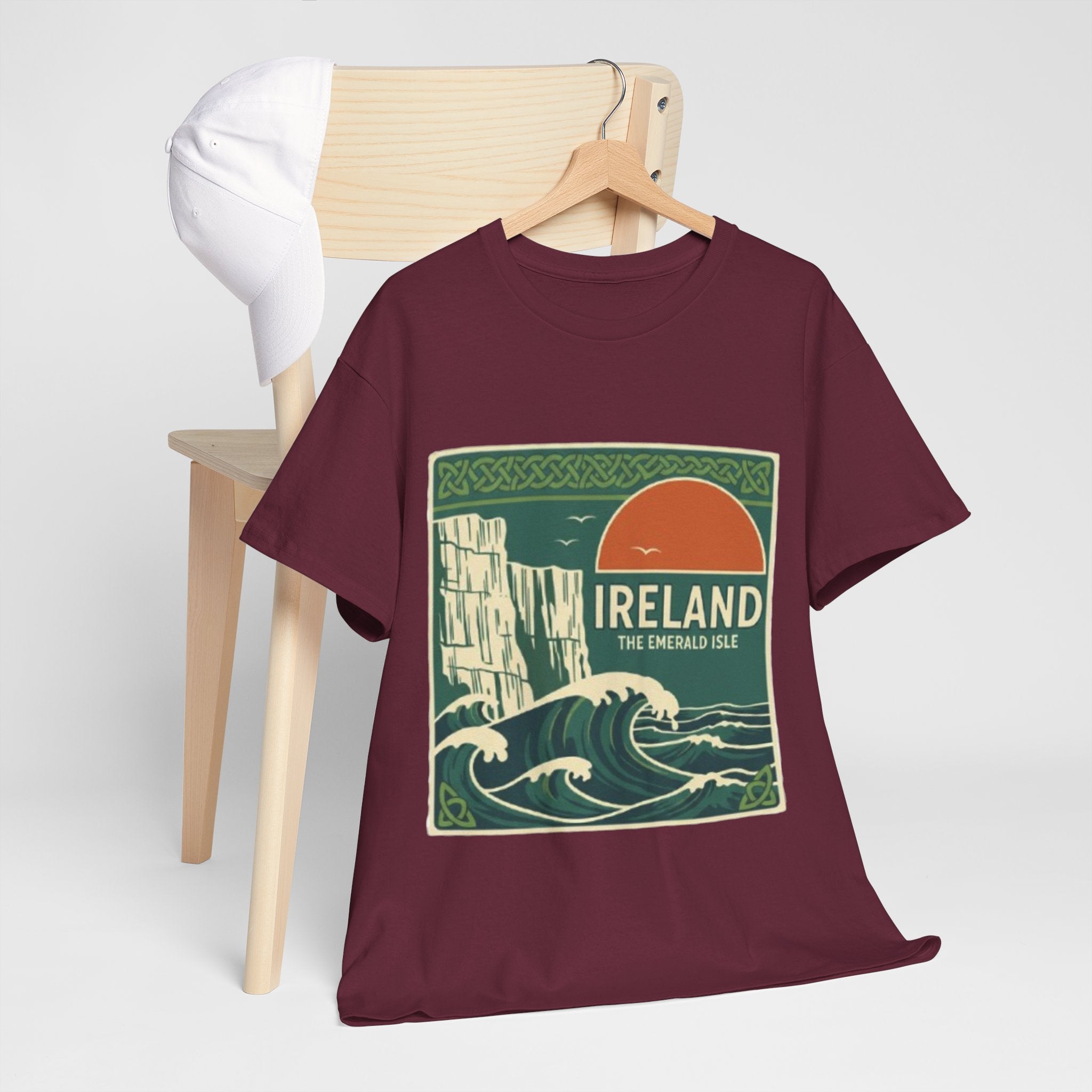 Ireland Vintage Travel Tee — 'Ireland The Emerald Isle' Graphic T‑Shirt