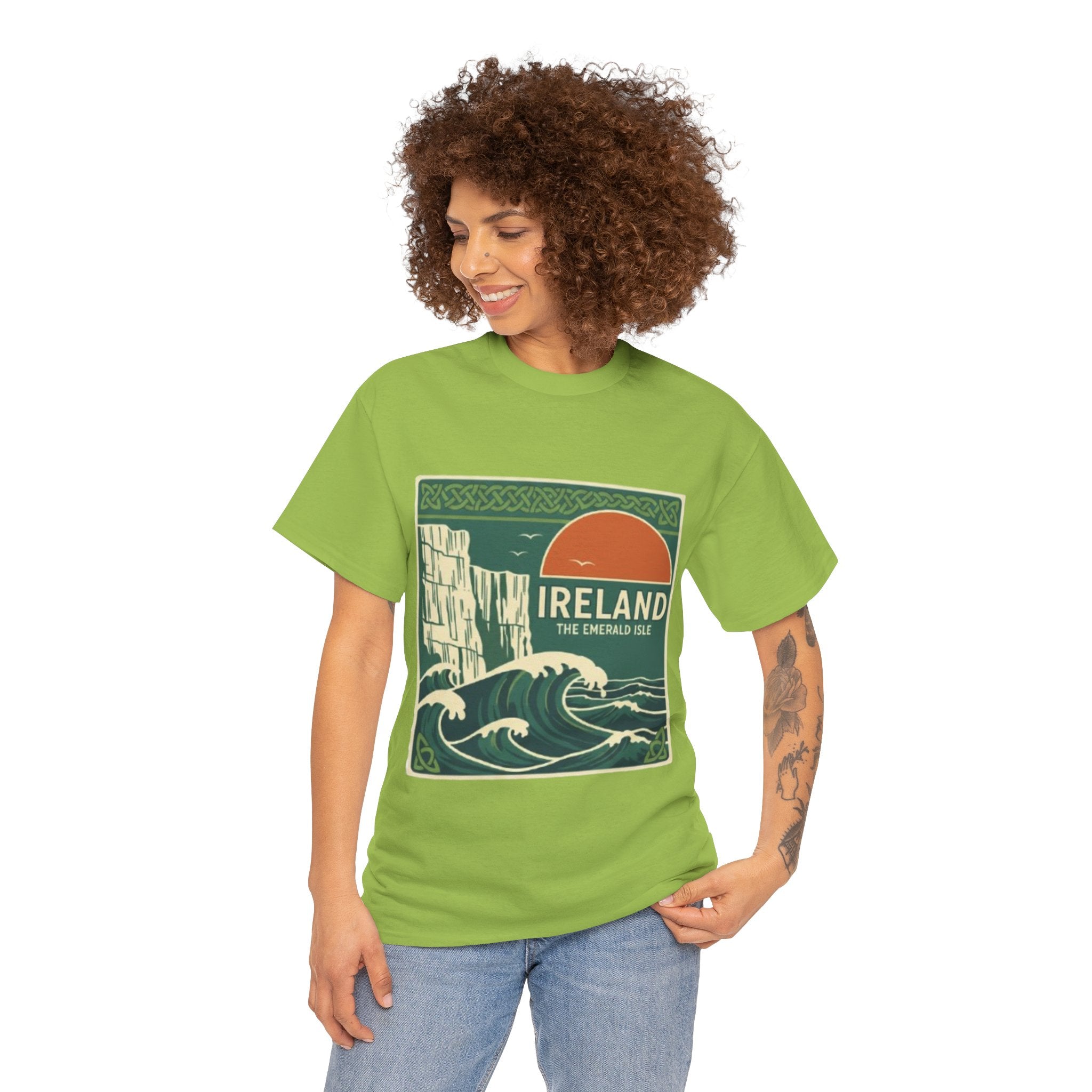 Ireland Vintage Travel Tee — 'Ireland The Emerald Isle' Graphic T‑Shirt