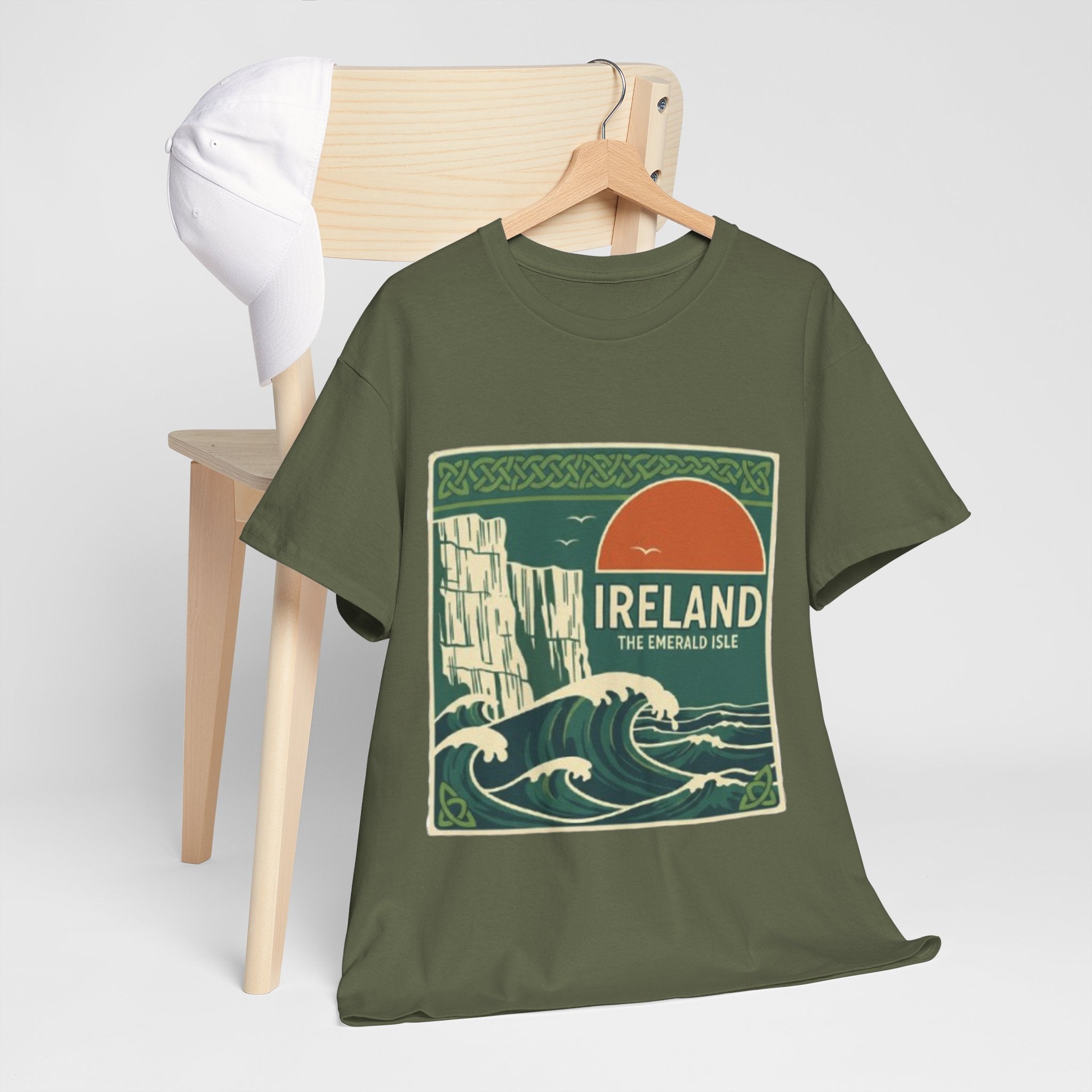 Ireland Vintage Travel Tee — 'Ireland The Emerald Isle' Graphic T‑Shirt